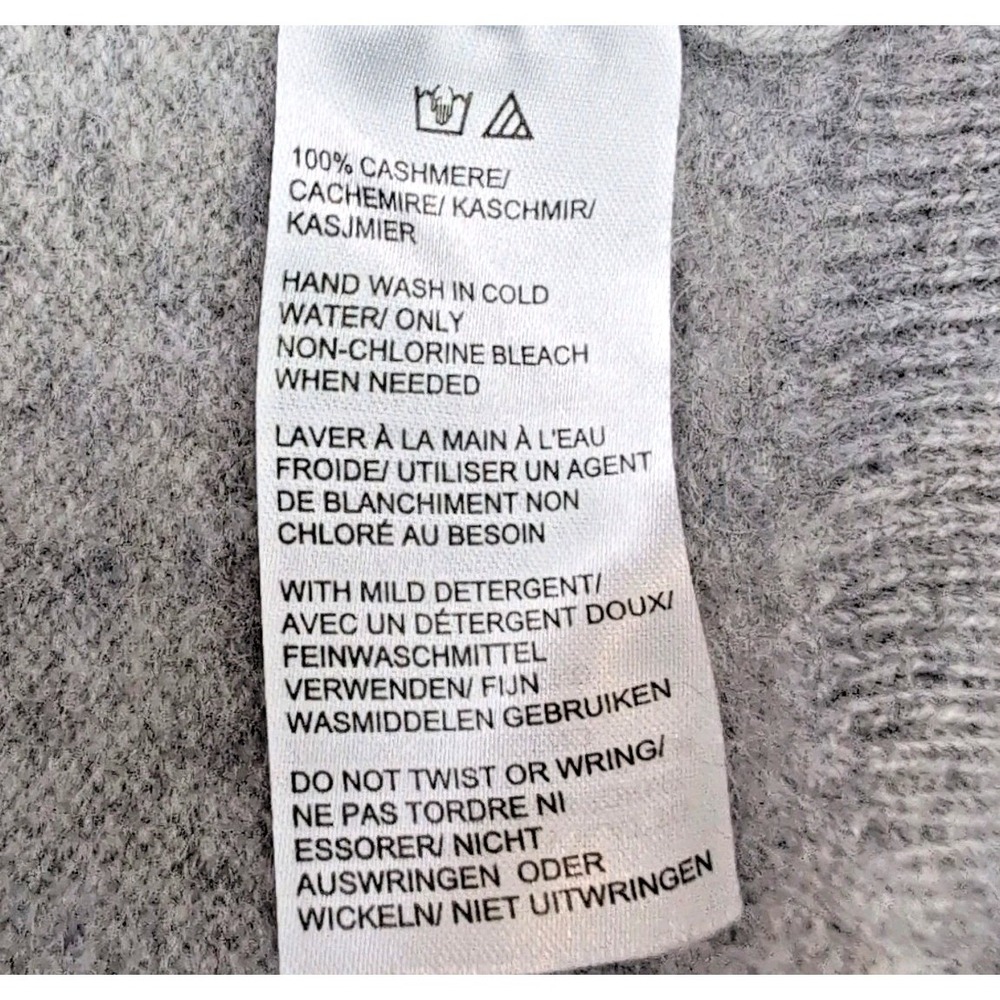 Saks Fifth Avenue Cashmere‎ V-Neck Sweater Gray Size L Women's/Unisex Runs Small - Picture 9 of 15